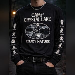 “Camp Crystal Lake Enjoy Nature” Black Graphic Long Sleeve Tee L Horror Jason Fr